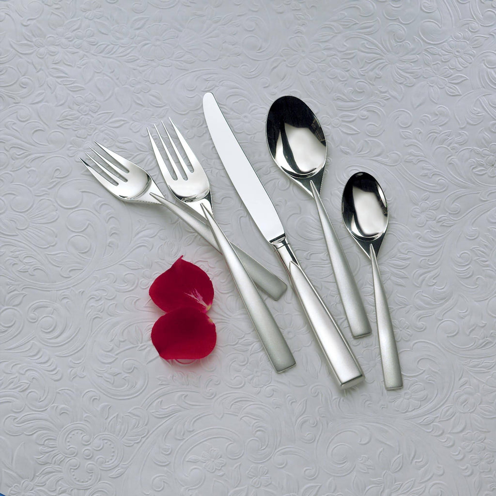 18/10 Stainless Steel Dinner Knives Set of 12 E444089