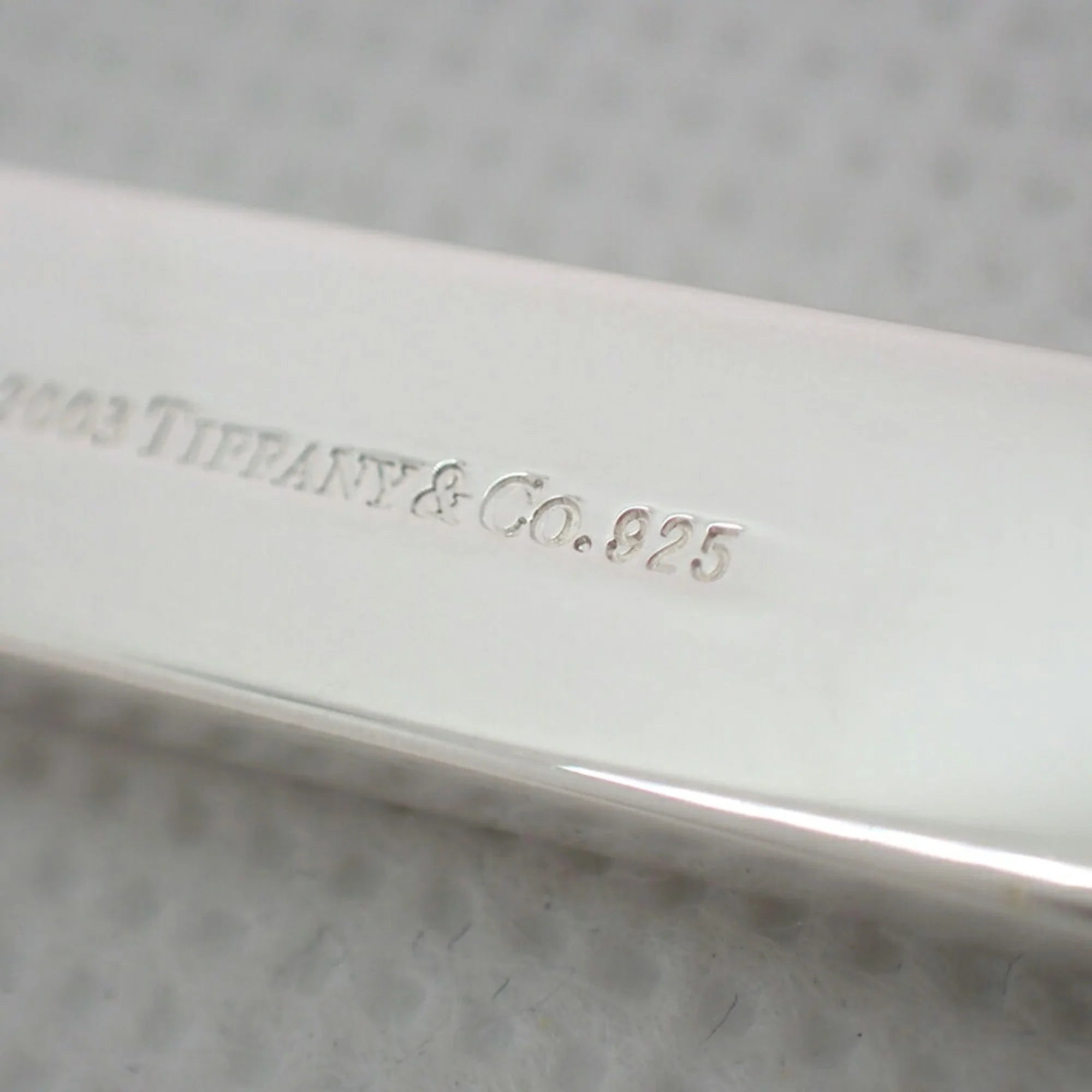 925 Rubber Atlas Bar Pendant B617