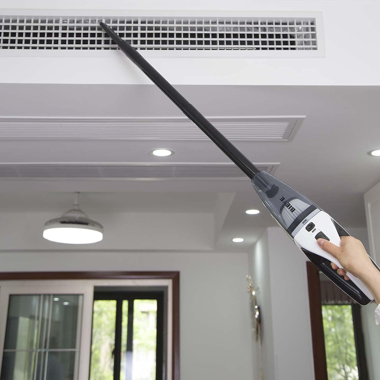 Cordless Stick Vacuum Cleaner Lightweight Handheld with Floor Brush, 5x2200mah Batteries 100W Motor Y616692