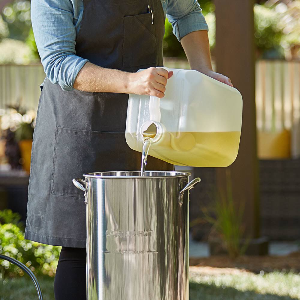 Canola Frying Oil - 35 lb X682