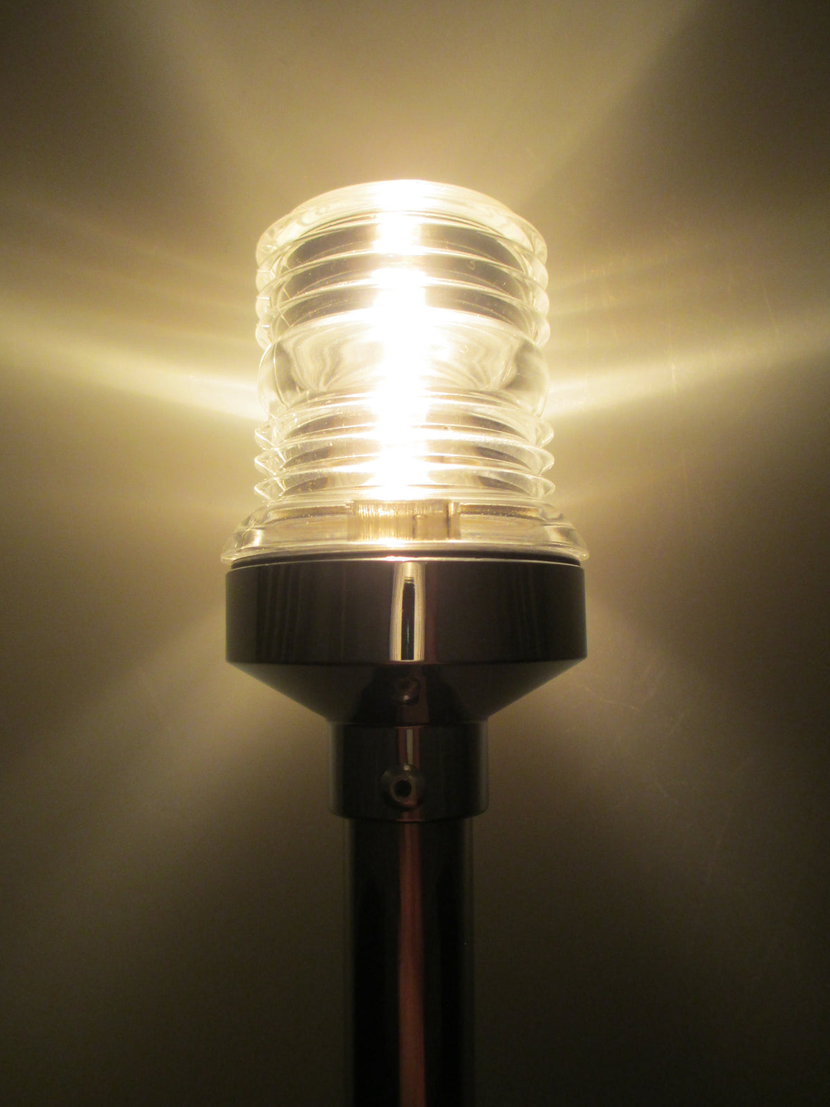 Stainless Steel Stern Light with CPB Base B256176