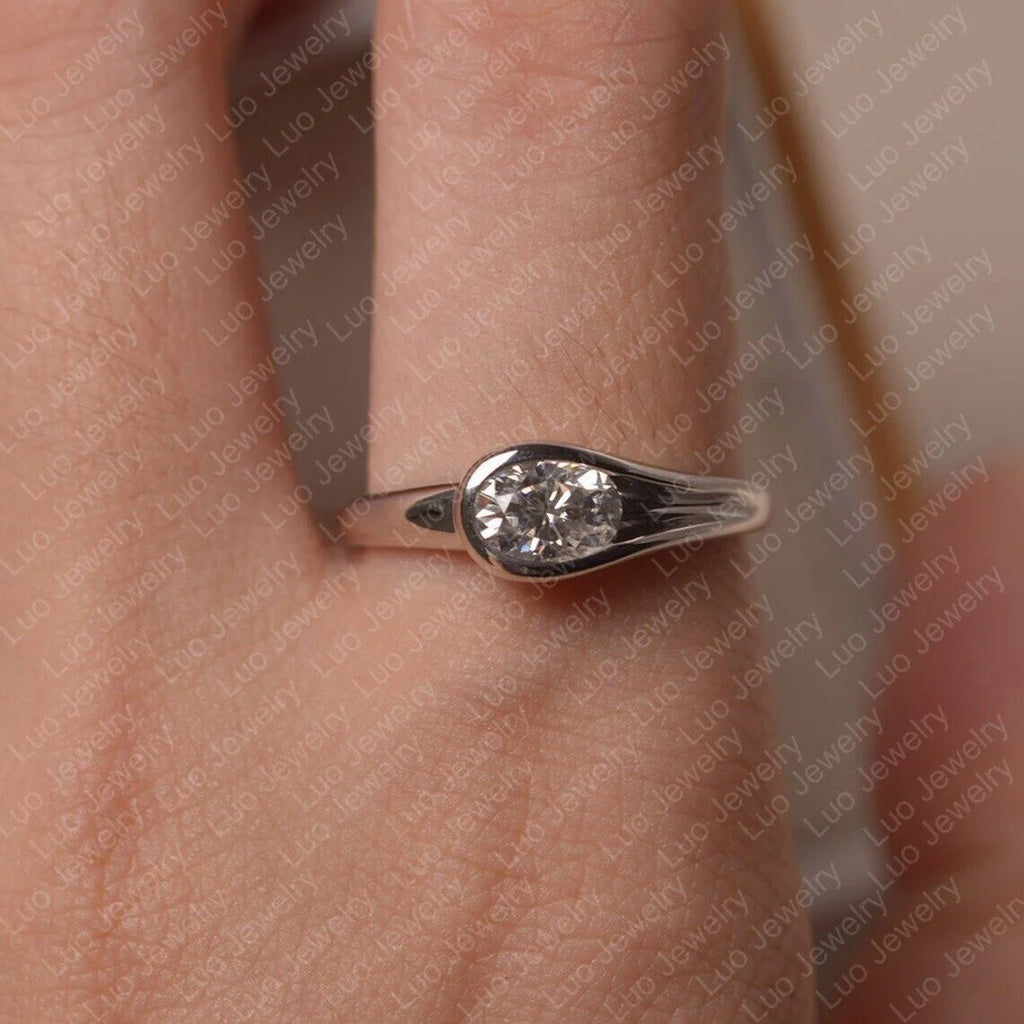 Oval Cut Solitaire Engagement Ring N616