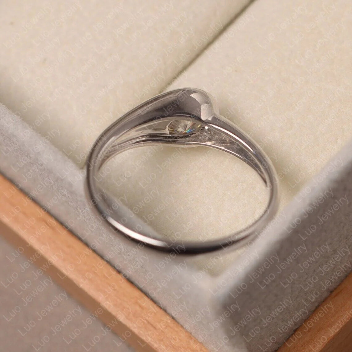 Oval Cut Solitaire Engagement Ring N616