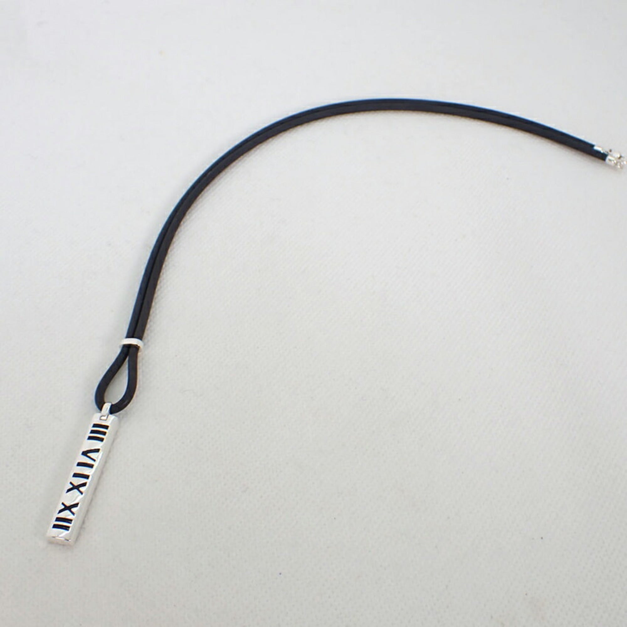 925 Rubber Atlas Bar Pendant B617